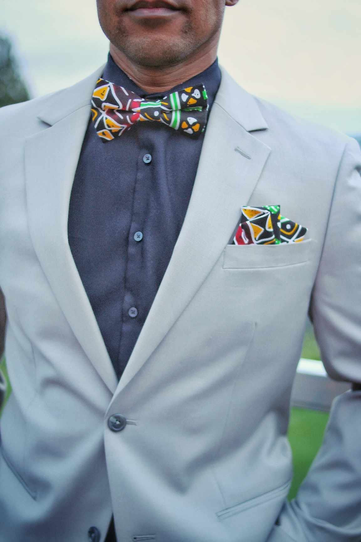 Reggae Roots Bow Tie with Pocket Square