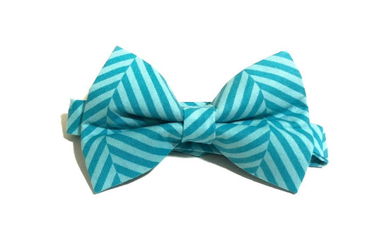 Striped Blue Pre-Tied Bow Tie for Boys and Men. Makes a perfect gift for Christmas or Father’s Day.