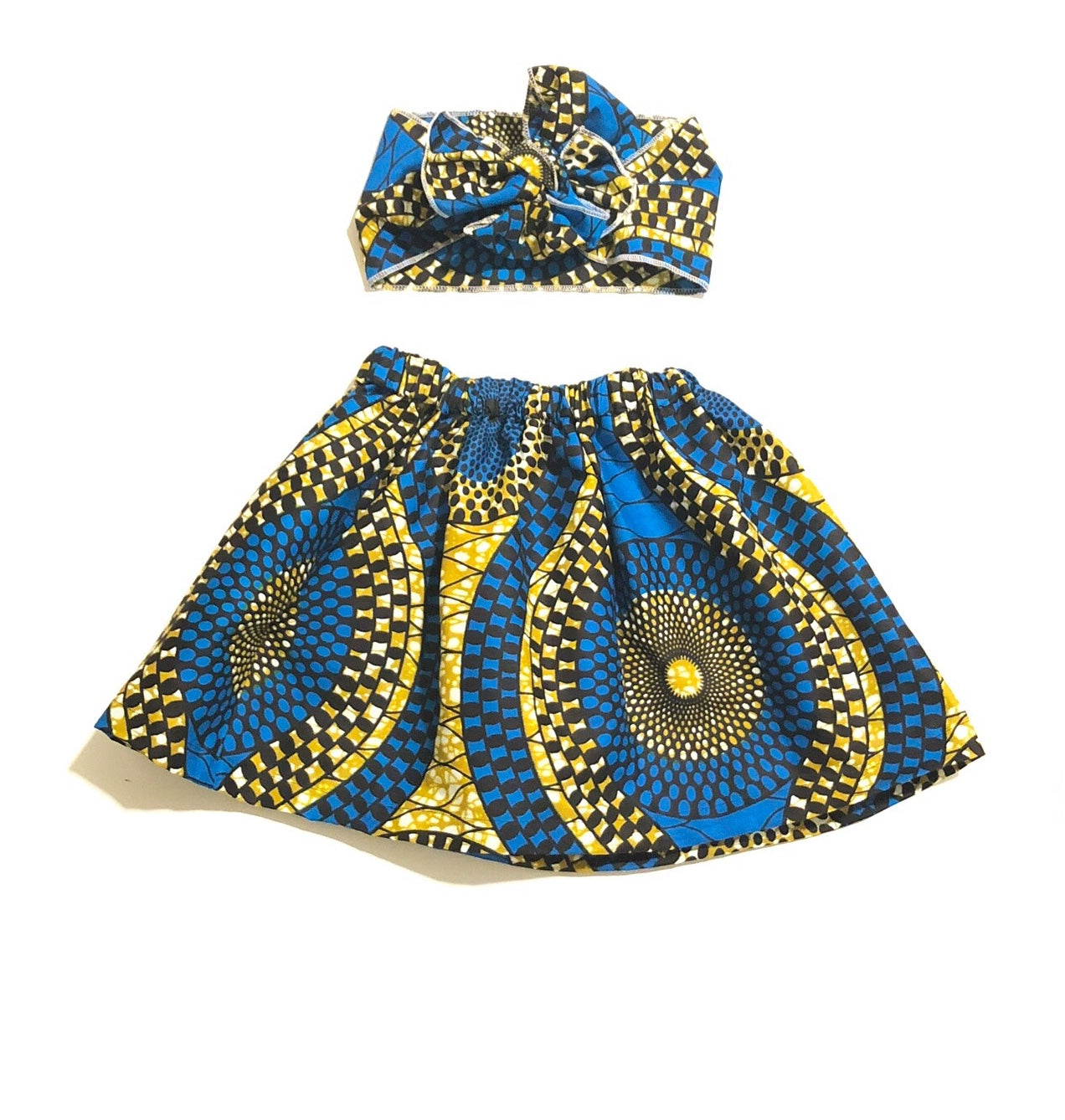 Falda azul africana y pañuelo para la cabeza